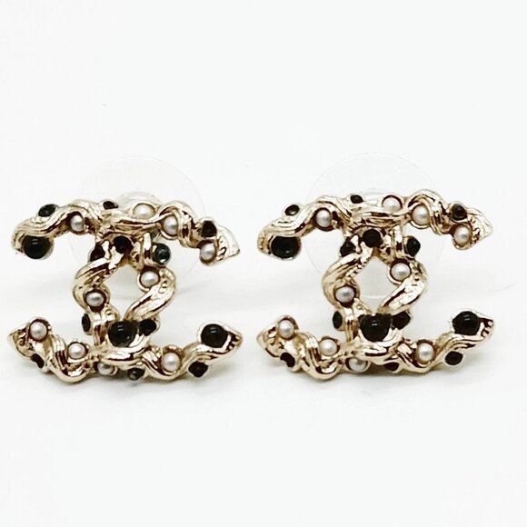Chanel Pierced Earring Silver D18 K 499-072925 - Picture 1 of 9